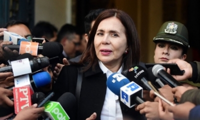  La canciller Karen Longaric