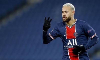 Neymar actualmente juega en el PSG de Francia.