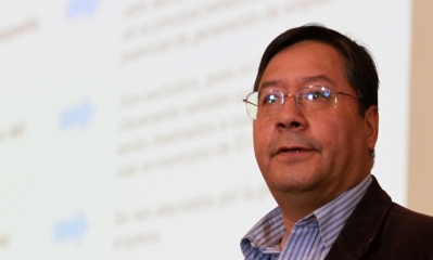 El candidato por el Movimiento al Socialismo(MAS), Luis Arce Catacora