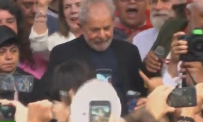 Lula Da Silva habla con sus seguidores/Foto. Captura de pantalla 