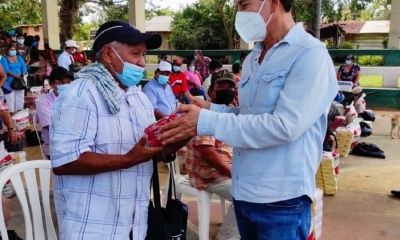 Entregan bolsas solidarias a tres comunidades de Porongo