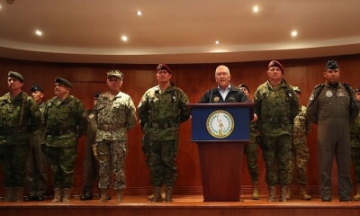 La casa militar en rueda de prensa un día después de la asesinato de Fernando Villavicencio.