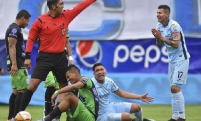Bolívar y Oriente igualaron (0-0) el sábado en Tembladerani en un partido por cumplir. Foto: APG