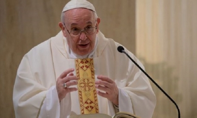 El papa Francisco realizó una oración en momentos de . | Fuente: EFE