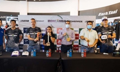 Los organizadores durante el anuncio del IronCamba.