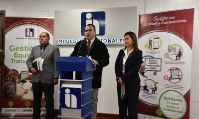 Gerente General del Servicio de Impuestos Nacionales (SIN), Rubén Dario Tabata Justiniano. 
