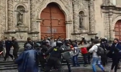 Los jóvenes participaron de las movilizaciones, en demanda de la abrogación del Código Penal y en defensa del 21F, que se desarrollaron en La Paz.
