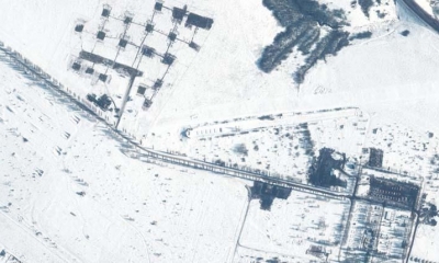 Una imagen satelital muestra una descripción general de las tropas y el equipo en Bielorrusia. | AFP