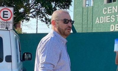 Rómulo Calvo antes de ingresar a oficinas de la Delcc