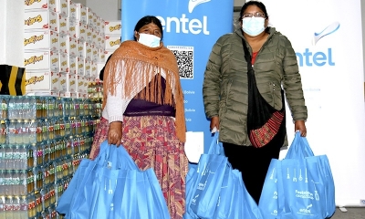 ENTEL entrega panetones
