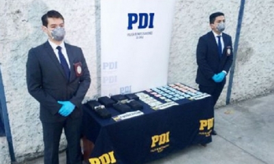 Los detectives  mostraron la droga encontrada/Foto. RRSS