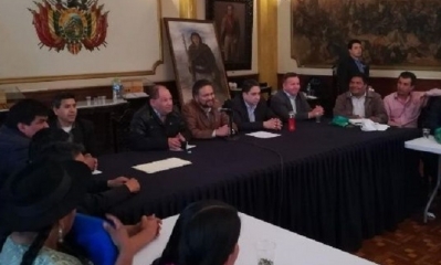 La reunión se realiza en la Gobernación de Cochabamba. Foto: RRSS