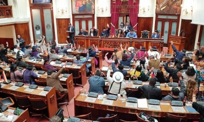 La sesión fue presidida por Eva Copa