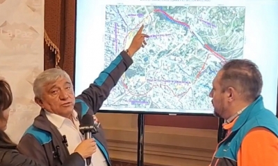 Arias explicó la situación del deslizamiento. Foto: GAMLP.
