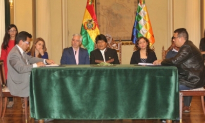 Firma del contrato/Foto. ABI