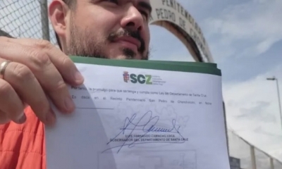 Suárez con la Ley de Ausencia Temporal promulgada