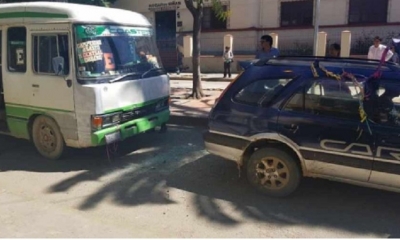Los pasajeros preocupados por la actitud del chofer y al percatarse que se encontraba en estado de ebriedad, decidieron llamar a la Policía