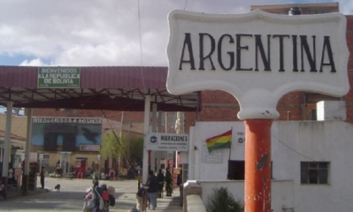 La ley se aplicará en especial a los bolivianos que residen en ese país/Foto. RRSS