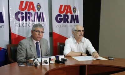 El vicerrector Oswaldo Ulloa y Pablo Suárez, responsable de la PSA.
