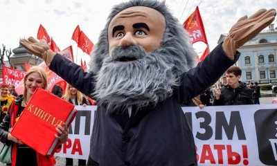 Marx prominente en una marcha por el Día del Trabajador en Rusia. | Fuente: AFP 
