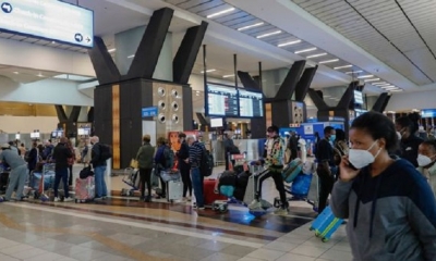 Muchos países restringieron los vuelos con los países del sur de África