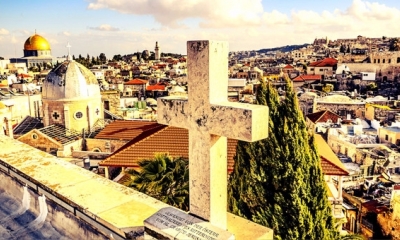 En el paisaje de Jerusalén se ven iglesias y mezquitas. | Fuente: Catholic Quotations