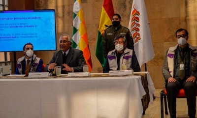 El ministro Víctor Hugo Cárdenas