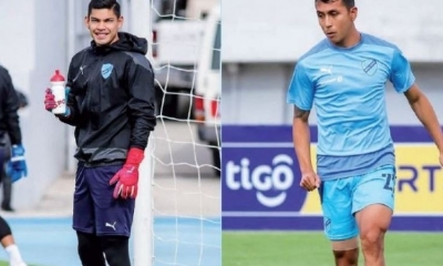Rubén Cordano y Roberto Fernández, dos jugadores de Santa Cruz en la Academia.