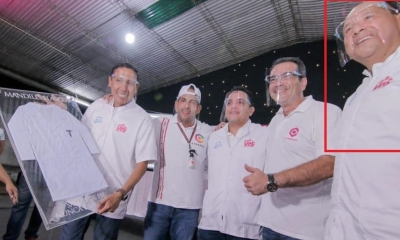 Erwin Viruez y otros médicos con LF Camacho/Foto. RRSS