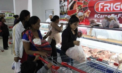 Beneficiarios del subsidio tomaron el  supermercado
