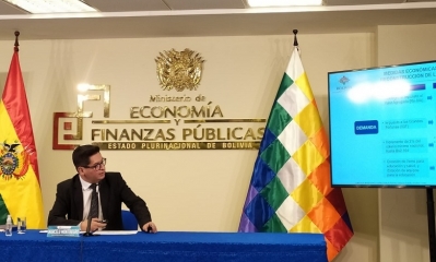 El ministro de Economía, Marcelo Montenegro, en ruieda de prensa. Foto: ERBOL