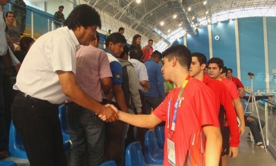 Presidente Evo Morales saludando a los atletas. Foto: ABI