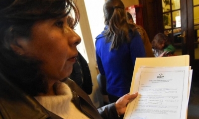 Actualmente existen algunas filas en los entes electorales para regularizar los registros.