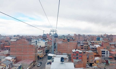 Vista de la ciudad de El Atto desde una cabina del Teleférico. Foto: ERBOL