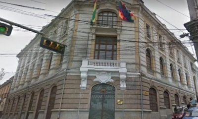 El frontis de la Cancillería en Plaza Murillo.