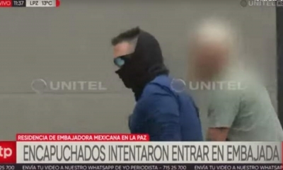 Las imágenes de los encapuchados fueron registradas por la red Unitel. Foto: Captura de video / Unitel