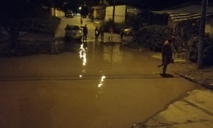 Las familias fueron evacuadas al complejo municipal/Foto. RRSS
