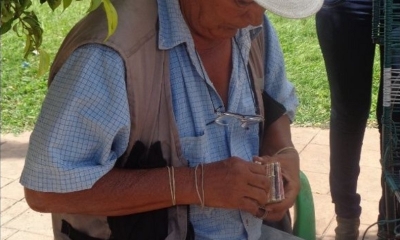 Sucedió esta mañana en plena vía pública cuando tres antisociales redujeron y asaltaron a una persona de la tercera edad. 