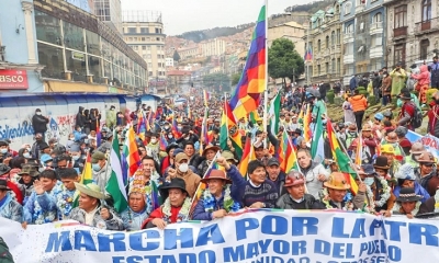  Miles de simpatizantes del oficialismo se congregan en la plaza Mayor de San Francisco. F