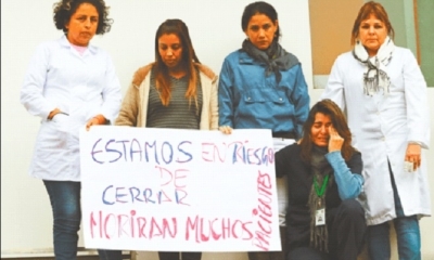 La jefa médica del centro hospitalario, Gabriela Antelo, se quebró ante la impotencia. Foto: EL DEBER
