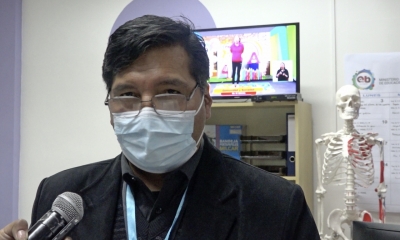Ministro de Educación, Adrián Quelca.