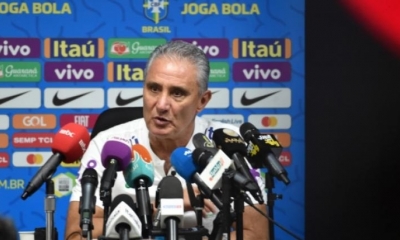 El seleccionador de Brasil, Adenor Leonardo Bacchi, en conferencia de prensa. | Foto archivo | AFP