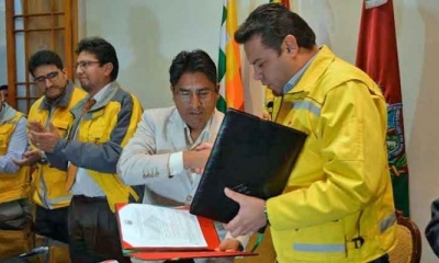el Gobernador de ese departamento, Félix Patzi y Luis Revilla