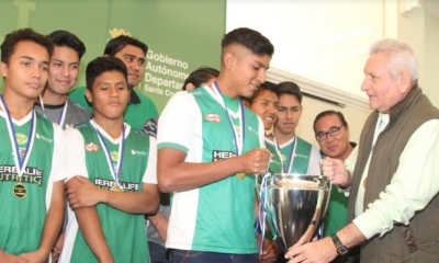 Tahuichi se coronó campeón de la Donosti Cup en España/Foto.  Extend