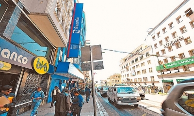 LA PAZ. Las oficinas de las principales entidades financieras del país en la avenida Camacho.