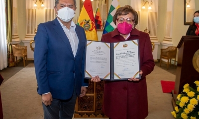 El canciller Rogelio Mayta juramentó a la activista y exmiembro de la Asamblea Permanente de Derechos Humanos, Teresa Subieta