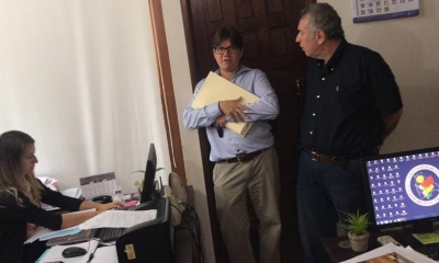 Iván Uribe junto a su abogados Walter Arrazola/Foto. RR