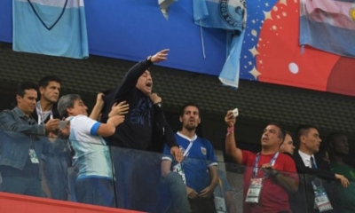Diego Armando Maradona en el palco durante el último partido de Argentina en la fase de Grupos del Mundial. | AFP