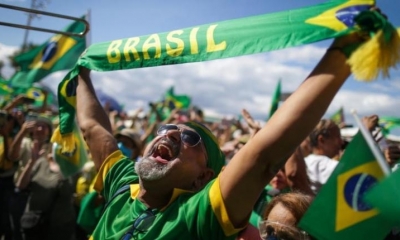 Simpatizantes del presidente de Brasil, Jair Bolsonaro, participan en una masiva movilización. | EFE
