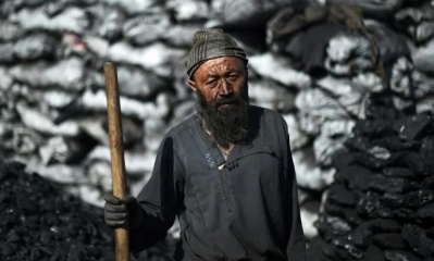 En el invierno, los afganos tienen pocas opciones más que quemar carbón para generar calor